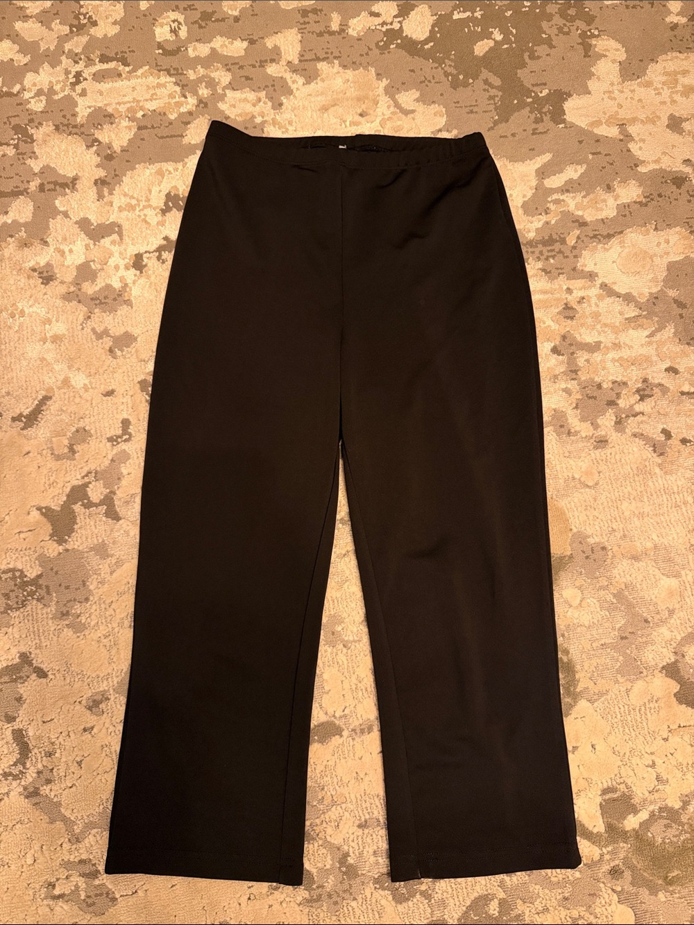 REVOLVE Capri Pants in Black
SNDYS - Picture 5 of 6